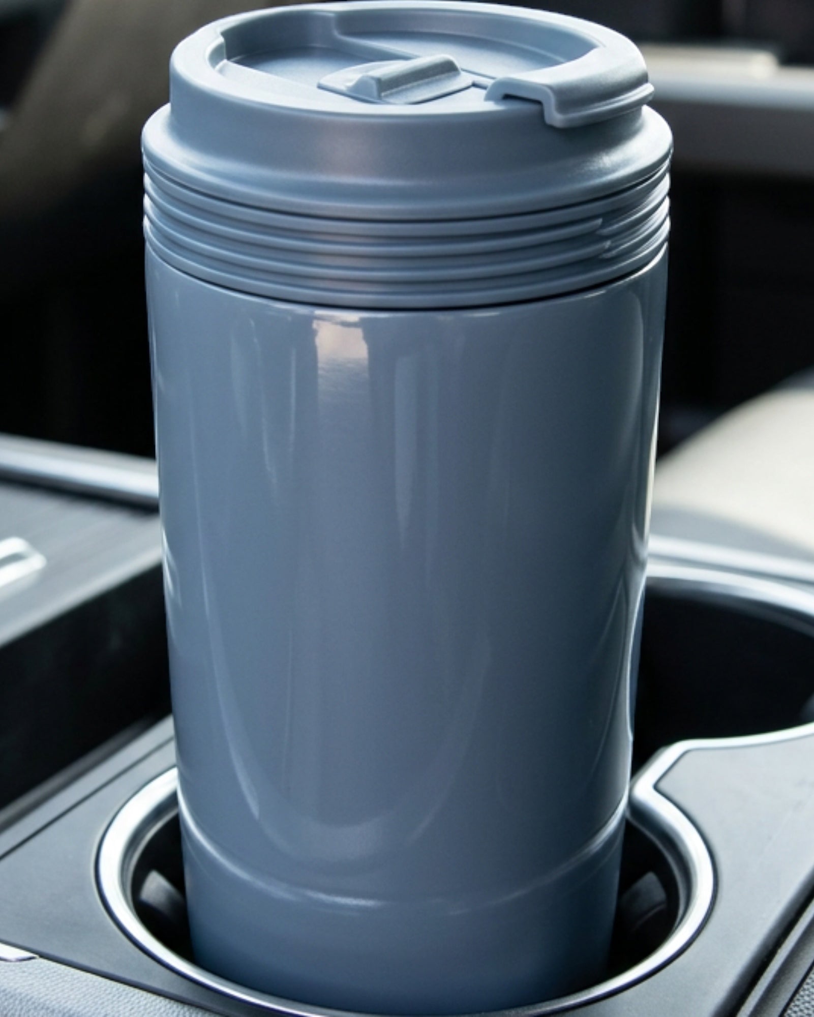 Xmkpb Locking Flip-Lid Double-Wall Travel Tumbler 16 oz Smoke Blue - Lifestyle view